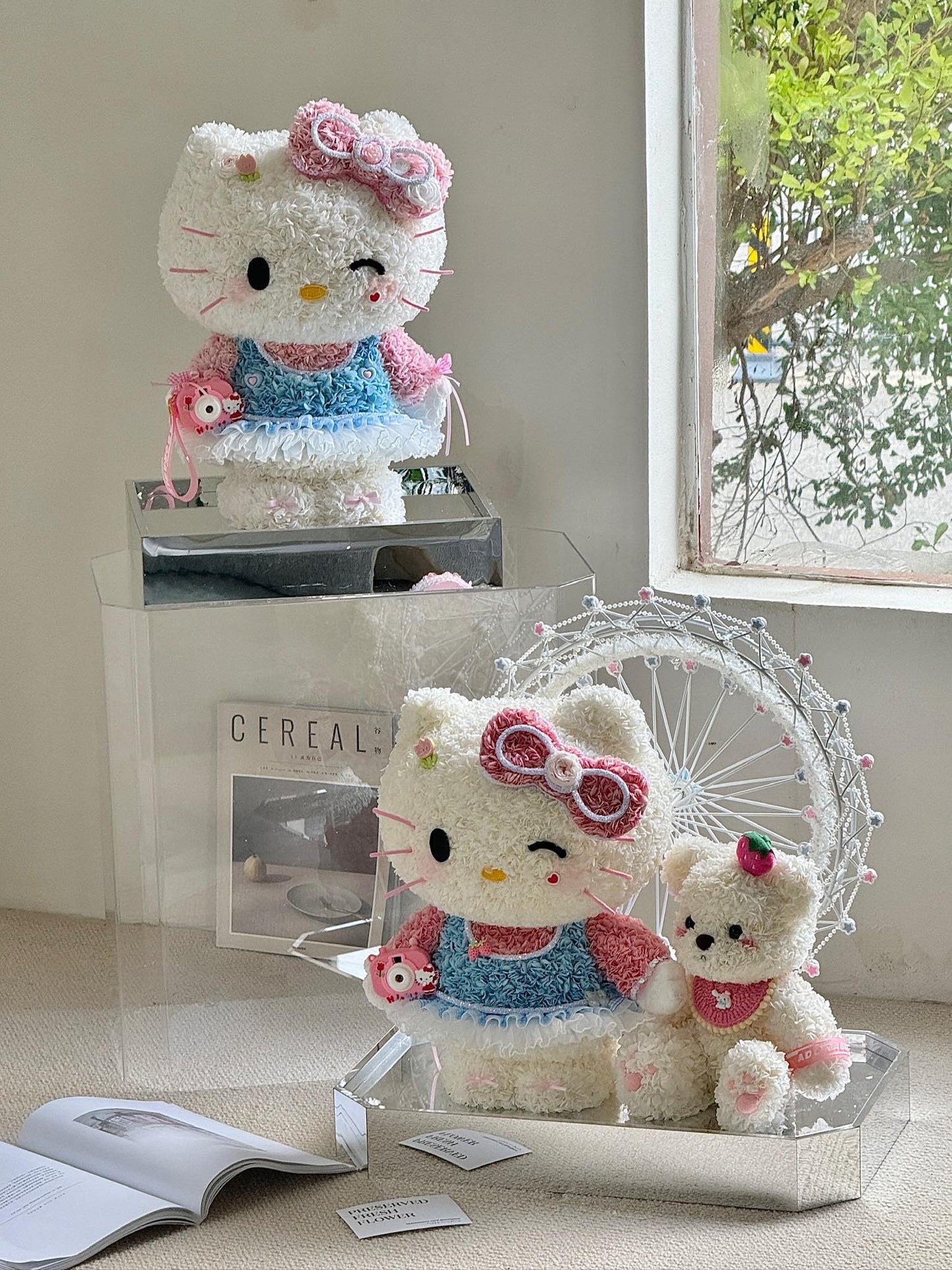 Hello Kitty & Her Teddy Bear 🧸 Preserved Flowers Box 🎡