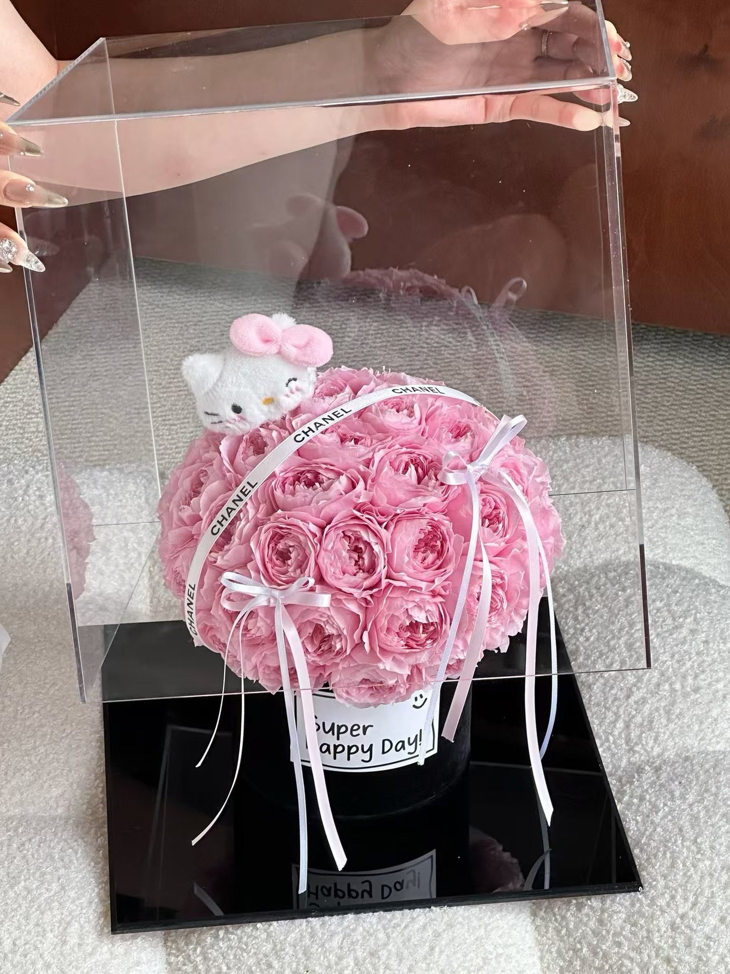 🤍 Hello Kitty 🩷Preserved Austin Roses Box 🇸🇬 SG In Stock