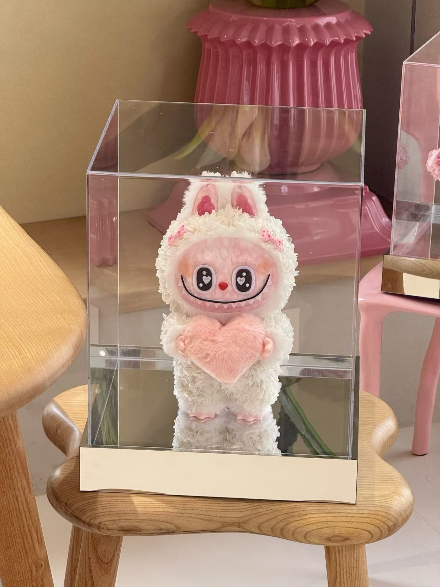 Labubu Holding Heart Preserved Flowers Box 🇸🇬 SG In Stock