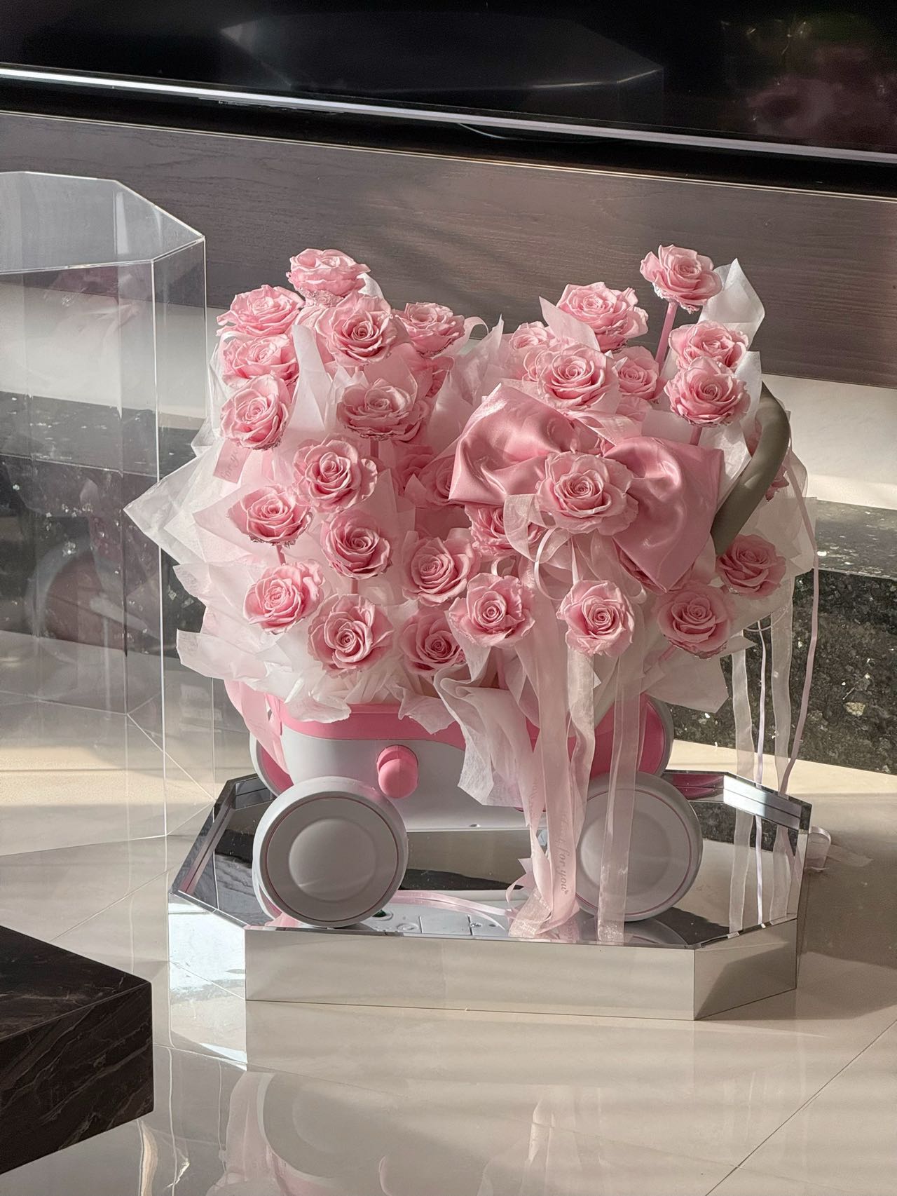 Ecuador Preserved Flowers Trolley