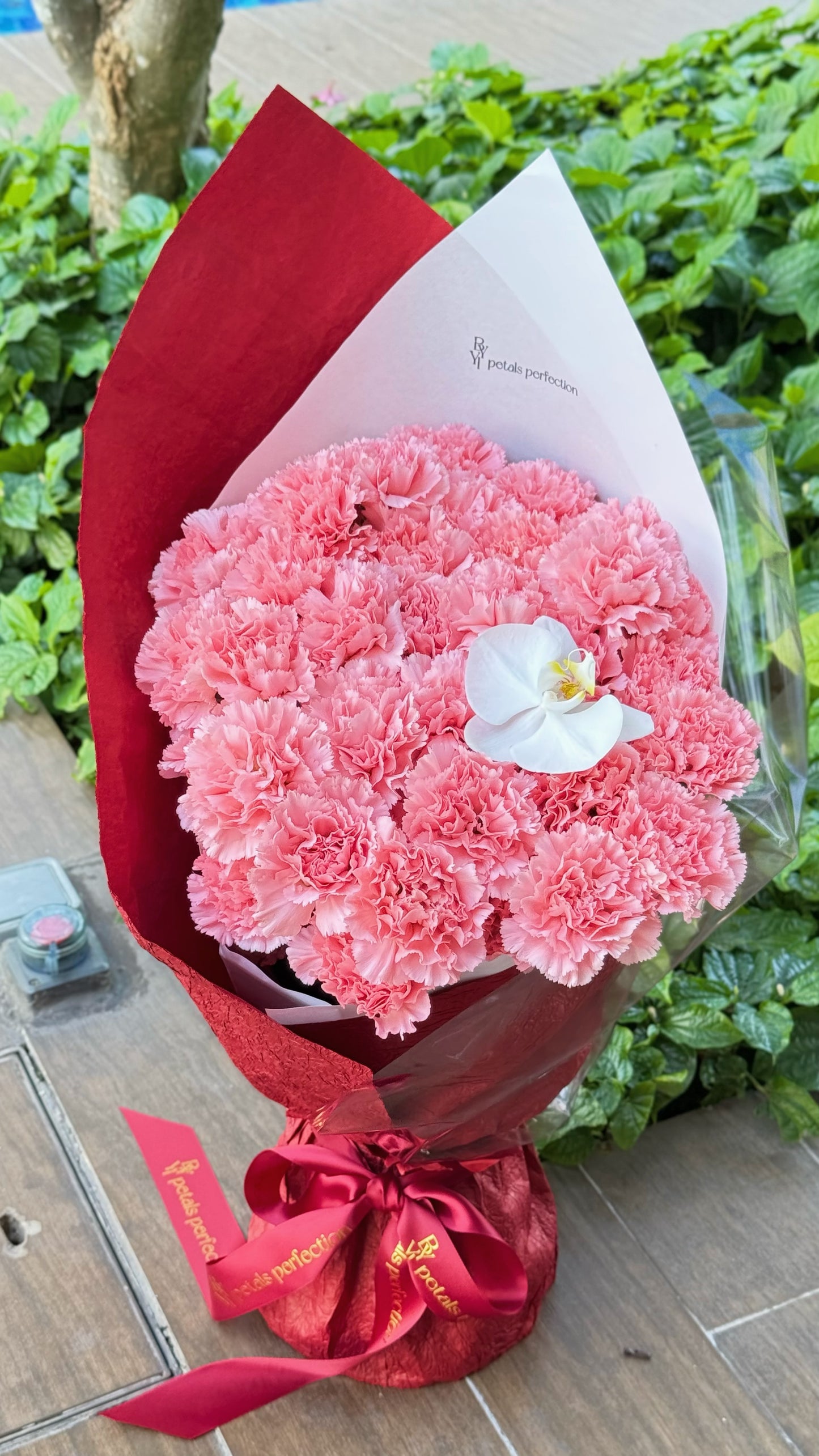 Mother’s Day Fresh Carnations Bouquet