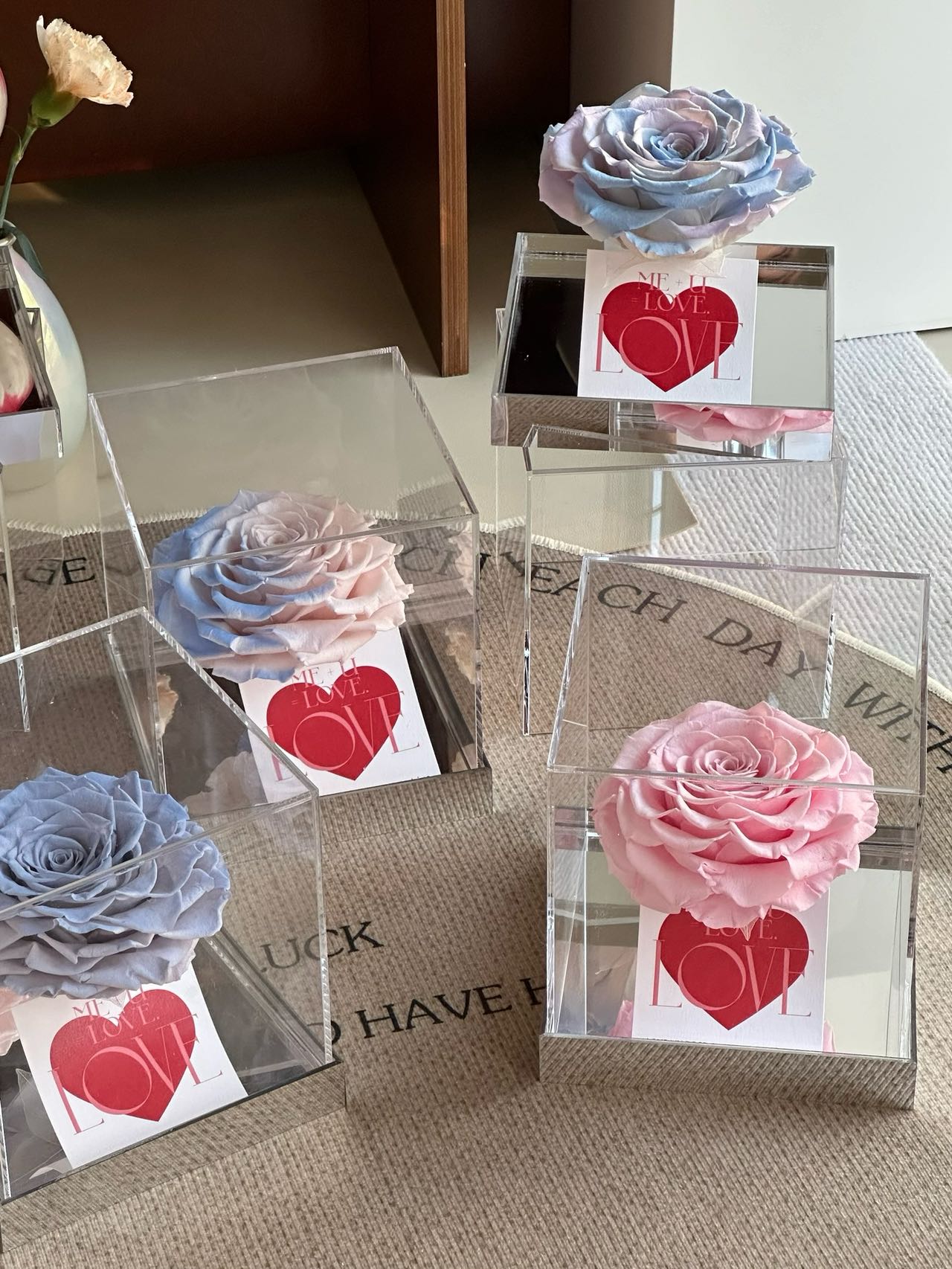 Ecuador Preserved Rose Gift Box