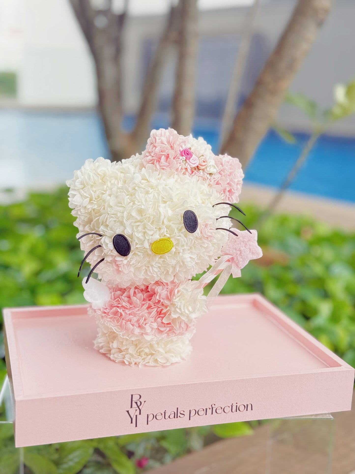 Magic Wand Kitty 🪄 Preserved Flowers Box