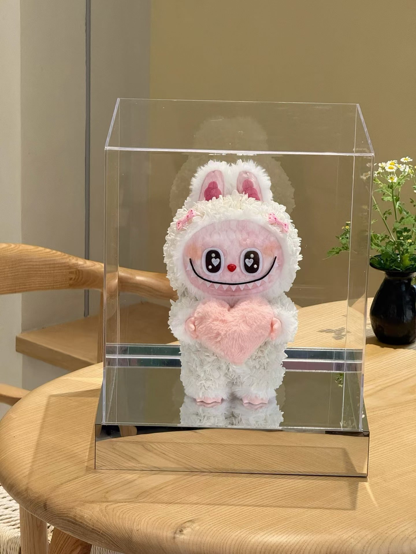 Labubu Holding Heart Preserved Flowers Box 🇸🇬 SG In Stock