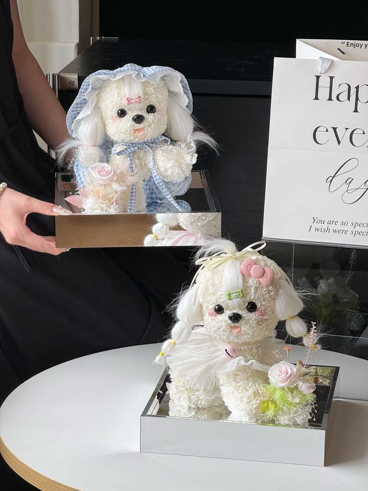 Puppy Catch Butterfly Preserved Flowers Box 🇸🇬 SG In Stock