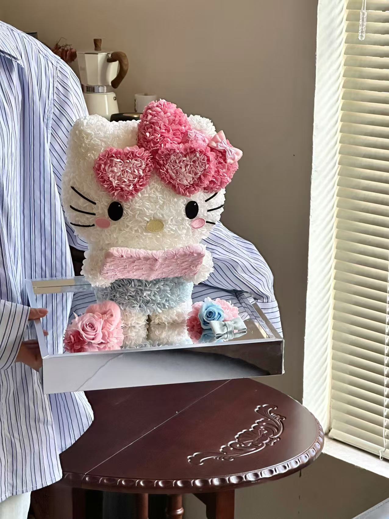 Kitty β€οΈ Studying π Kitty Reading Books Preserved Flowers Box πΈπ¬ SG In Stock