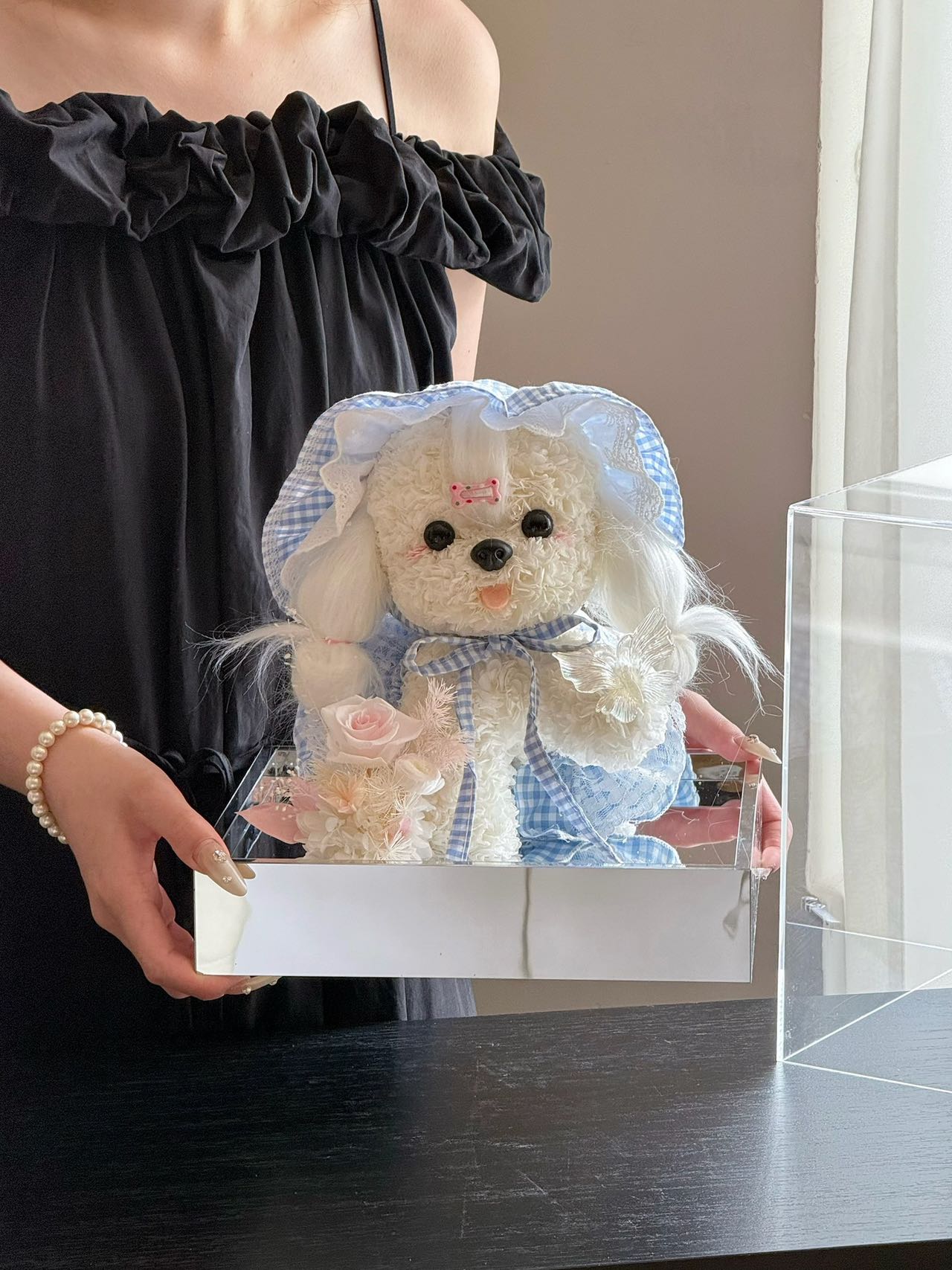 Puppy Catch Butterfly Preserved Flowers Box 🇸🇬 SG In Stock
