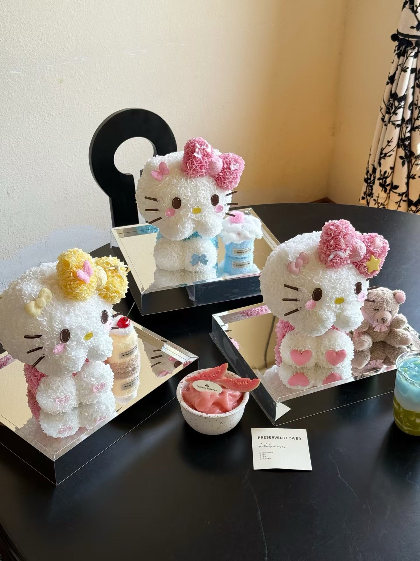 Shy Kitty Cake Preserved Flowers Box 🇸🇬 SG In Stock