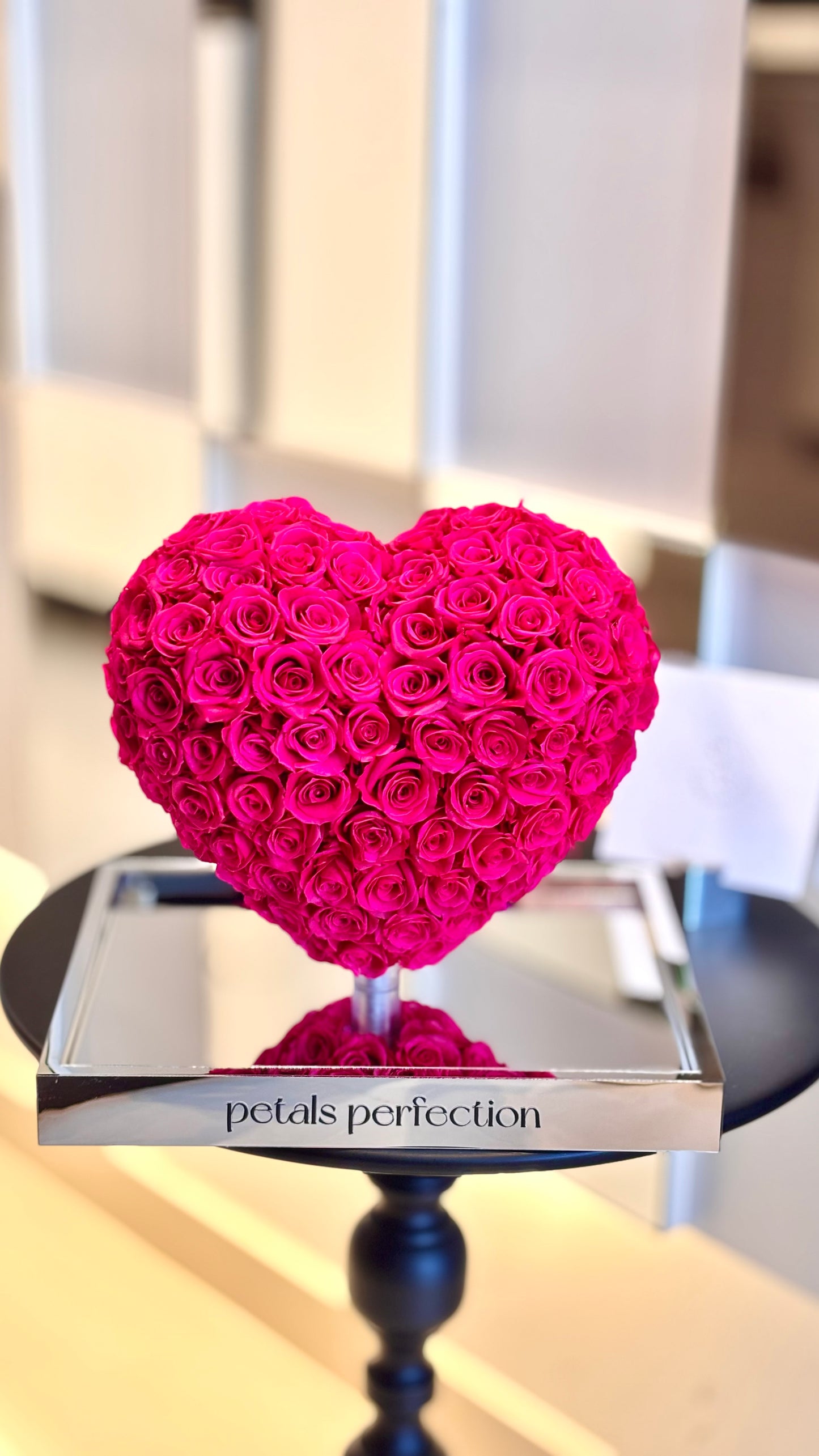 Floyd pink 3D Love Heart Shaped Preserved Roses Box 🇸🇬 SG In Stock