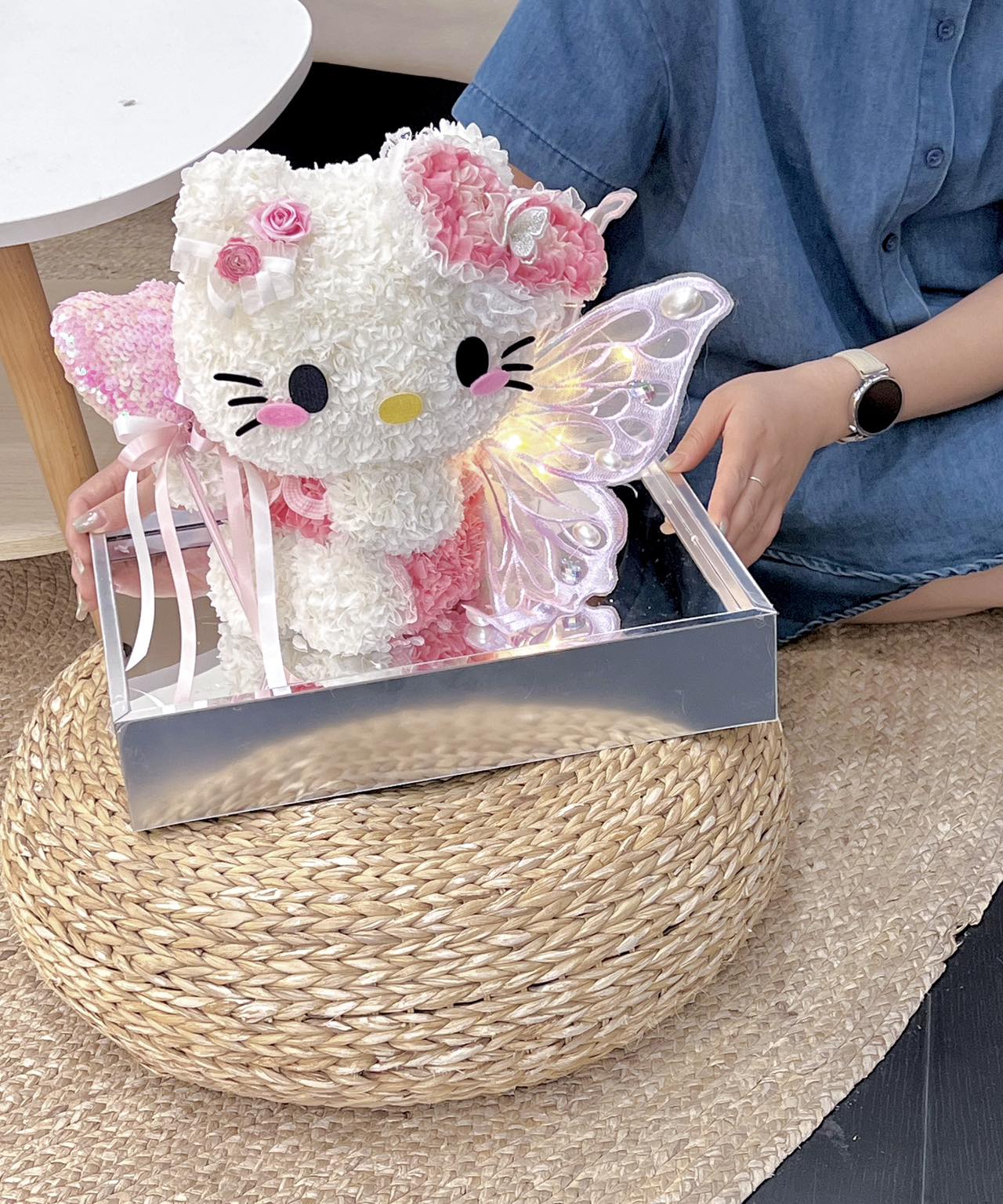 Butterfly Kitty Preserved Flowers Box
