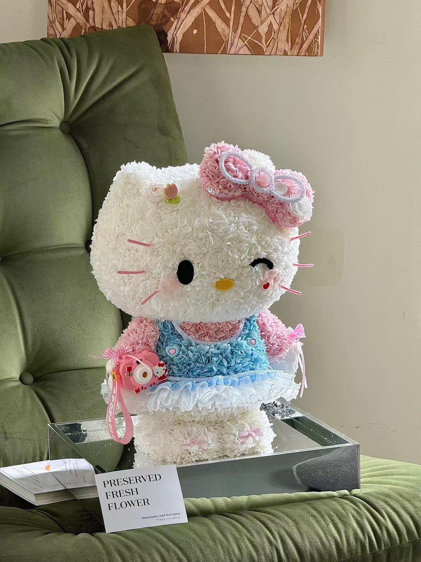 Standing Giant Kitty & Her Camera 🩷 Preserved Flowers Box 🇸🇬 SG In Stock