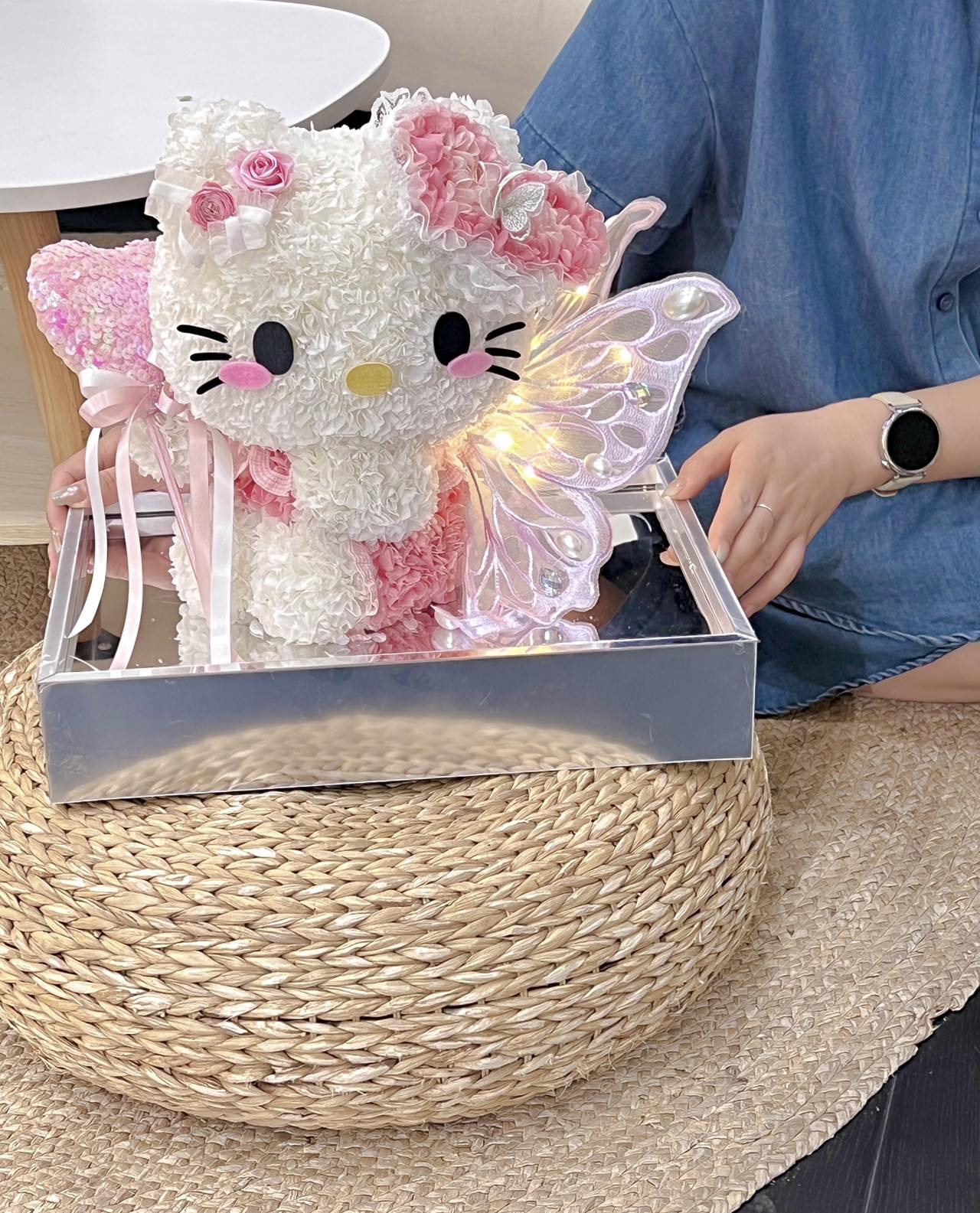 Butterfly Kitty Preserved Flowers Box