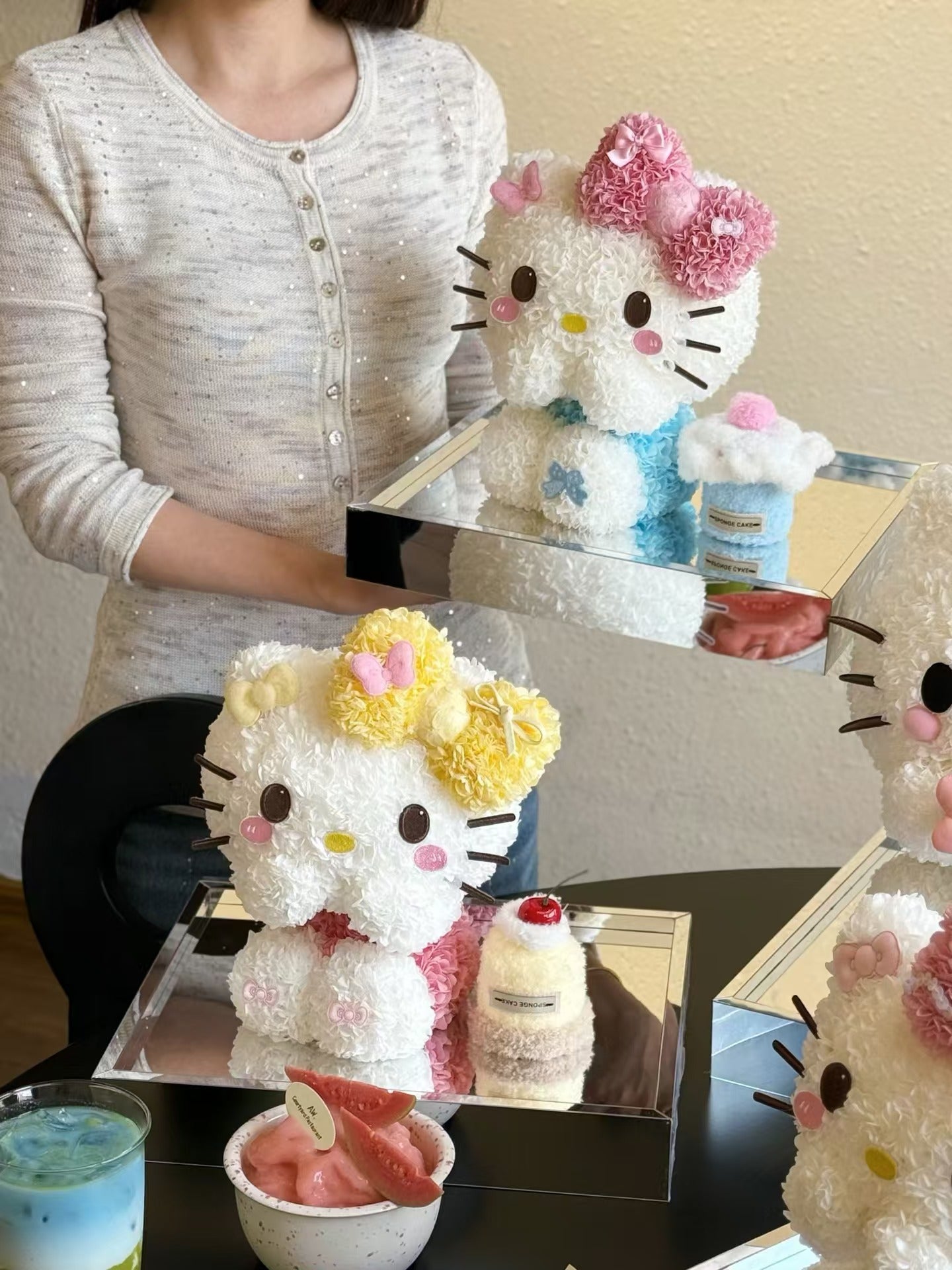 Shy Kitty Cake Preserved Flowers Box 🇸🇬 SG In Stock
