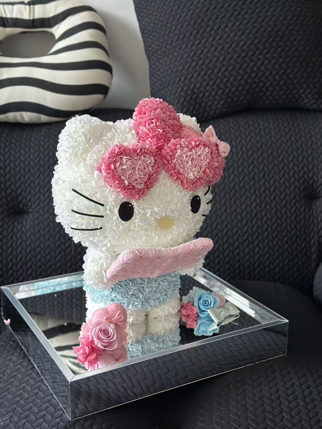 Kitty β€οΈ Studying π Kitty Reading Books Preserved Flowers Box πΈπ¬ SG In Stock