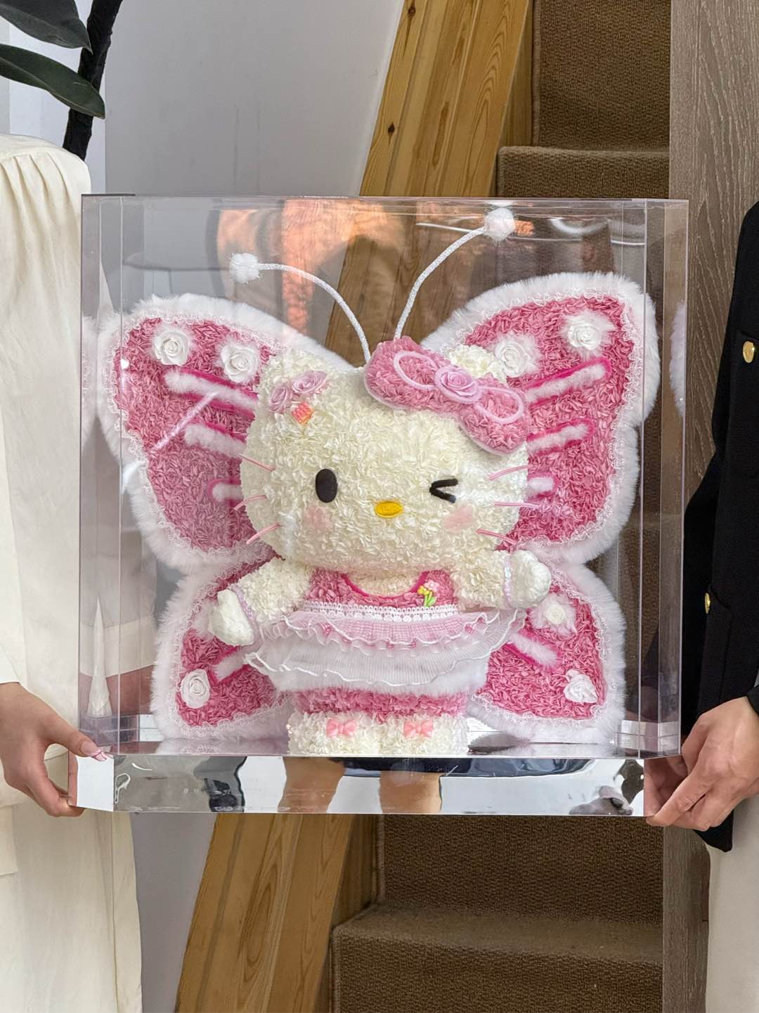 Butterfly 🦋 Hello Kitty Preserved Flowers Box 🇸🇬 SG In Stock