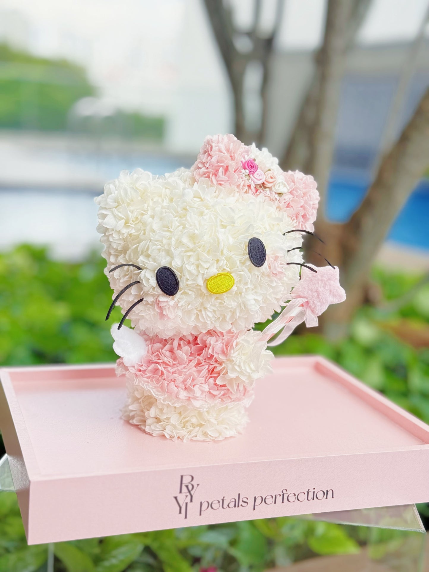 Magic Wand Kitty 🪄 Preserved Flowers Box
