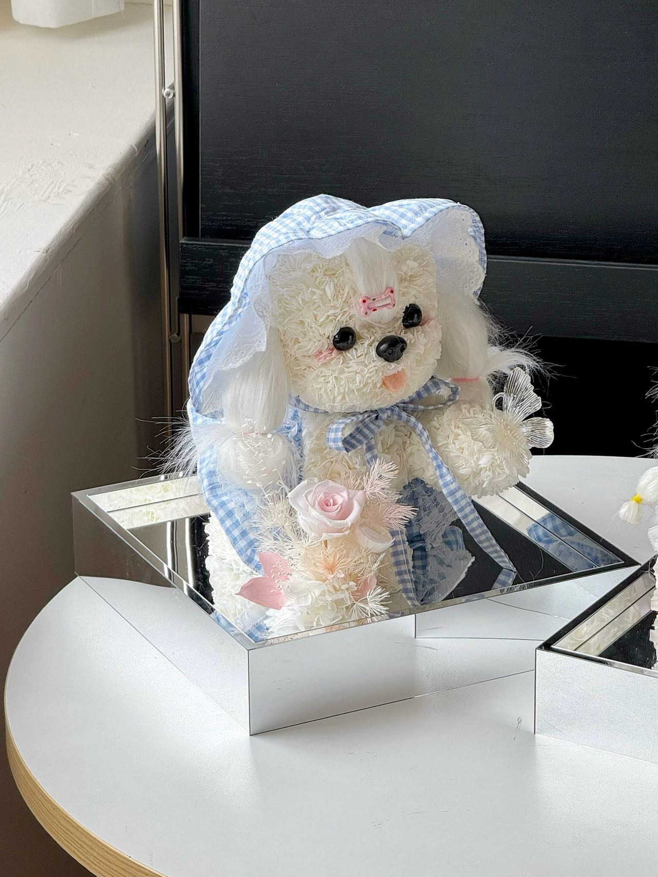 Puppy Catch Butterfly Preserved Flowers Box 🇸🇬 SG In Stock