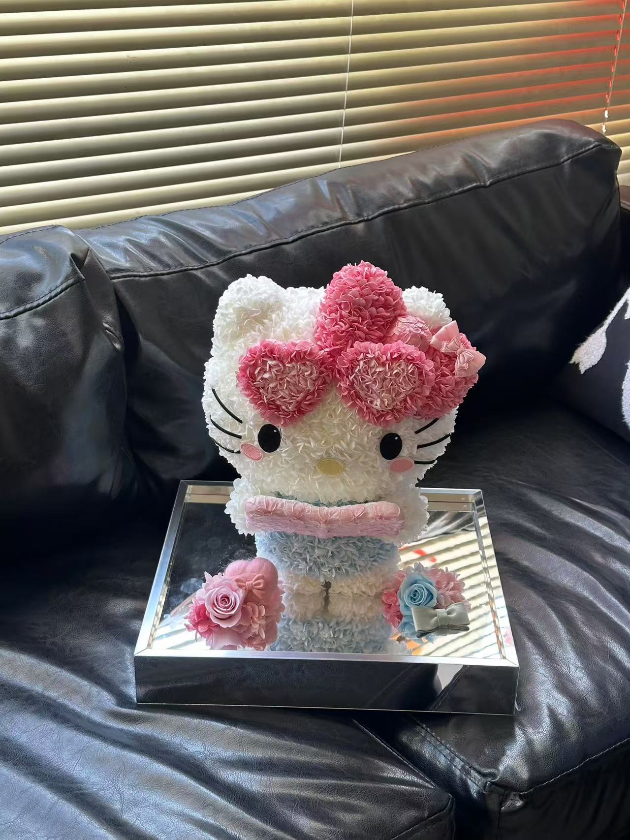 Kitty β€οΈ Studying π Kitty Reading Books Preserved Flowers Box πΈπ¬ SG In Stock