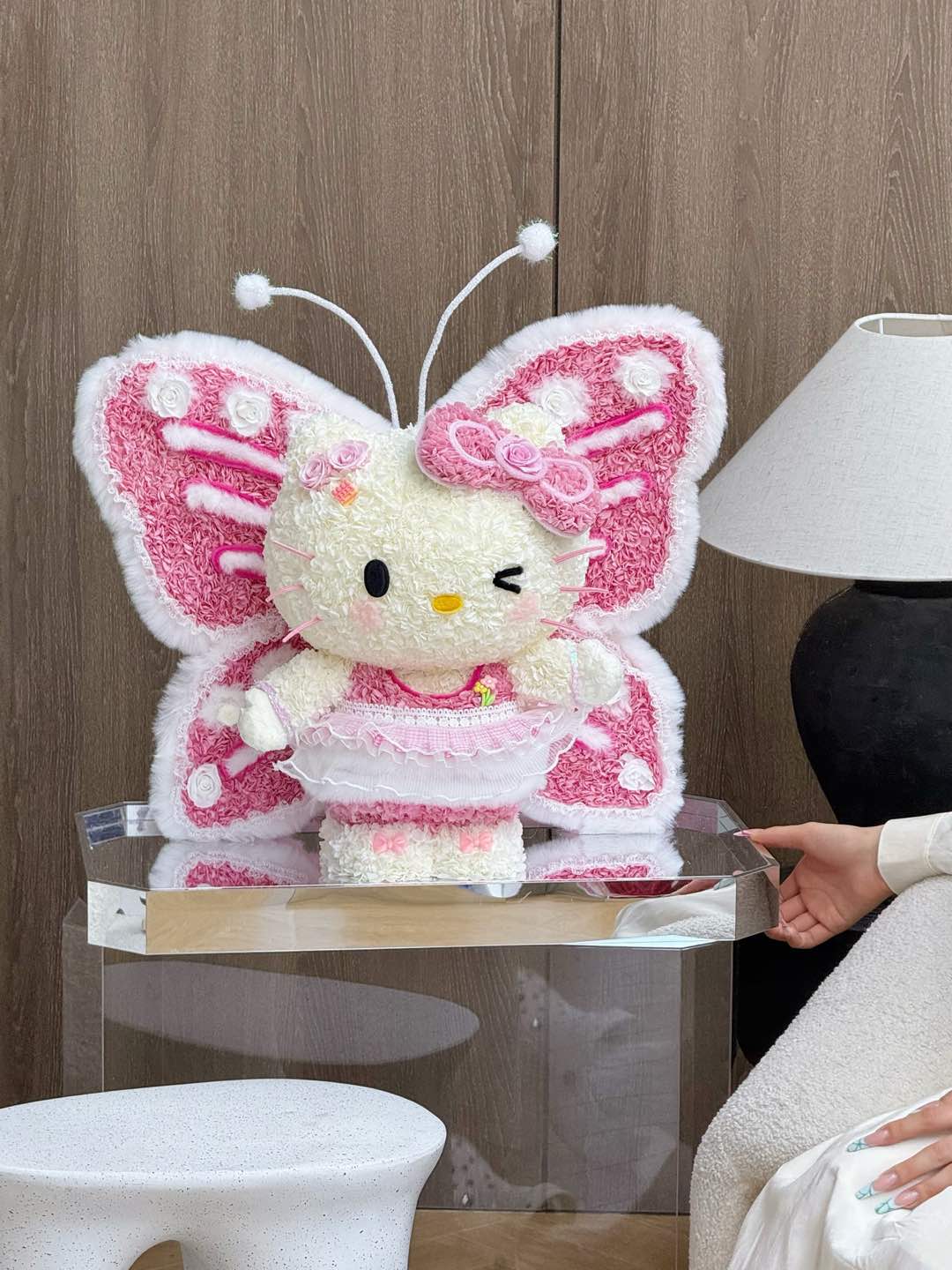 Butterfly 🦋 Hello Kitty Preserved Flowers Box 🇸🇬 SG In Stock