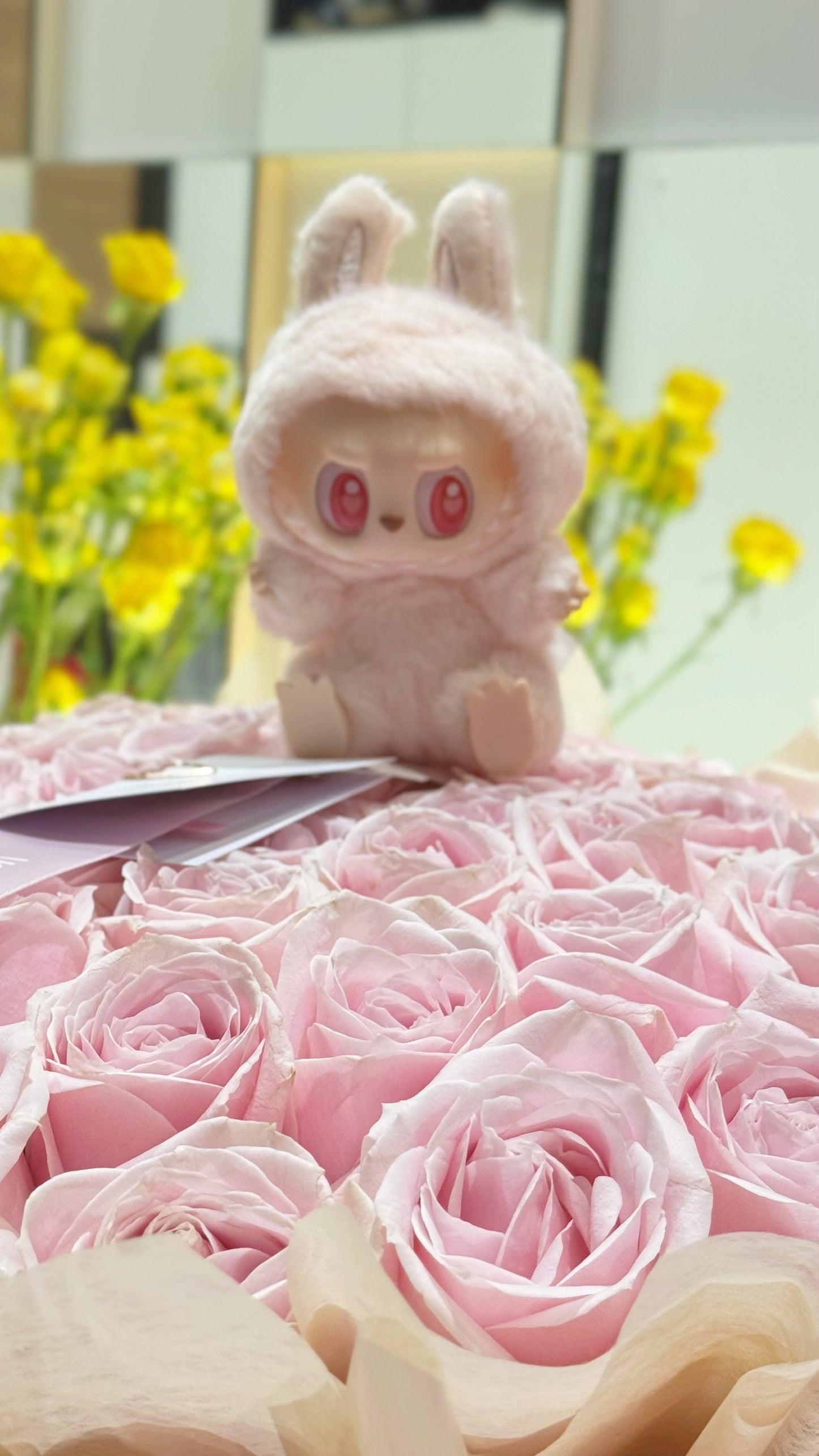 Labubu Fresh Roses Bouquet 60stk