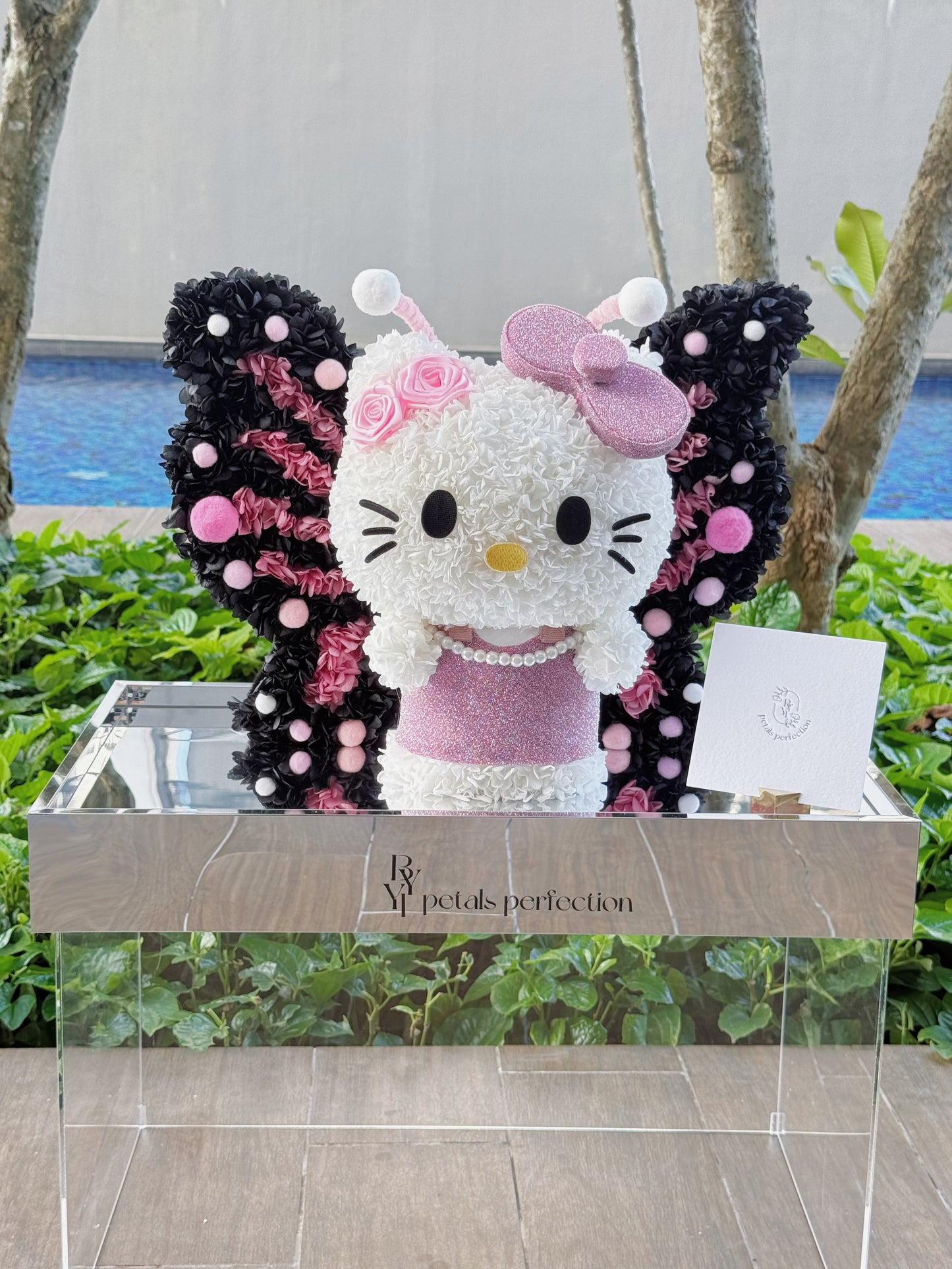 Butterfly ๐ฆ Kitty Preserved Flowers Box ๐ฉท SG In Stock ๐ธ๐ฌ