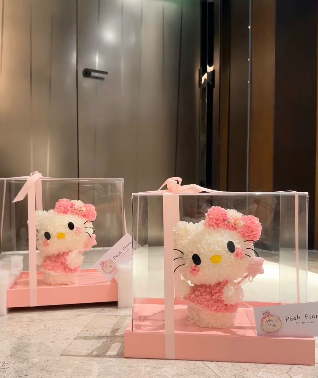 Magic Wand Kitty 🪄 Preserved Flowers Box