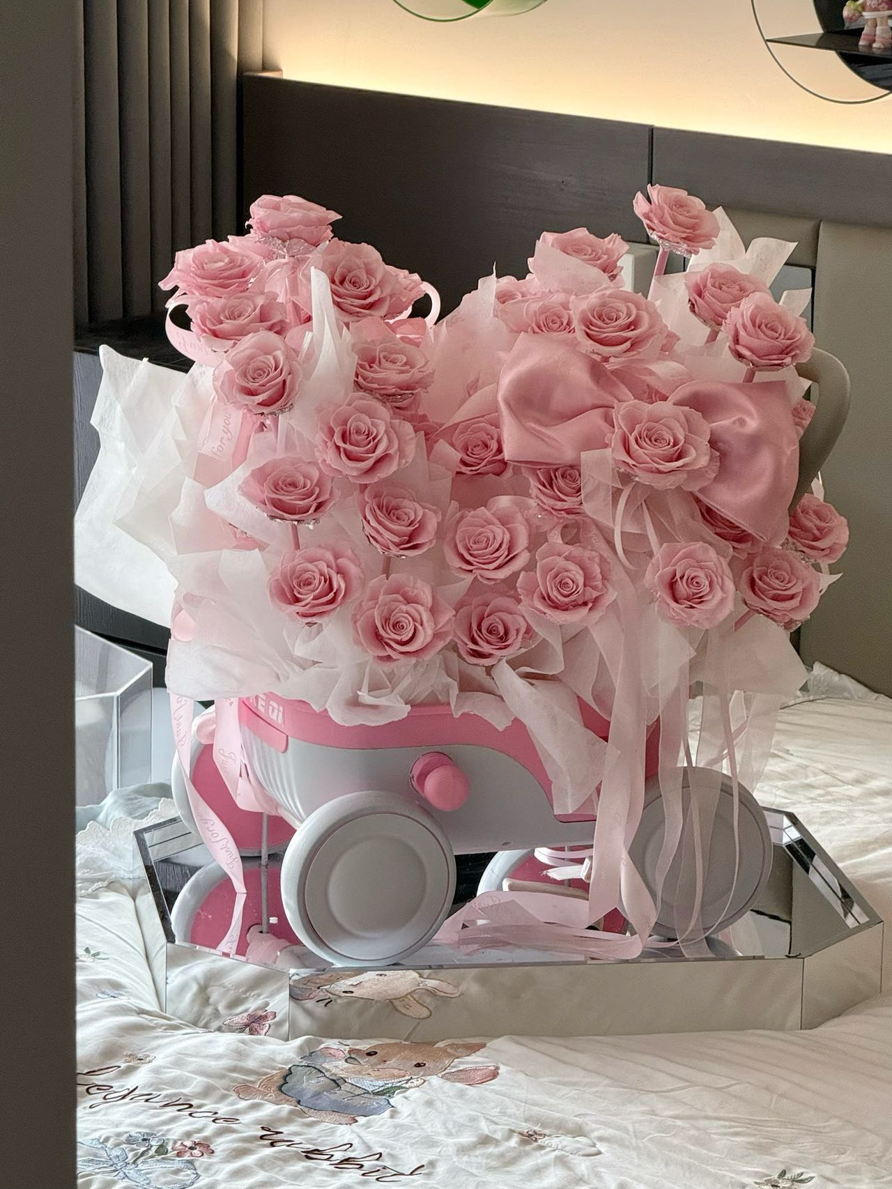 Ecuador Preserved Flowers Trolley