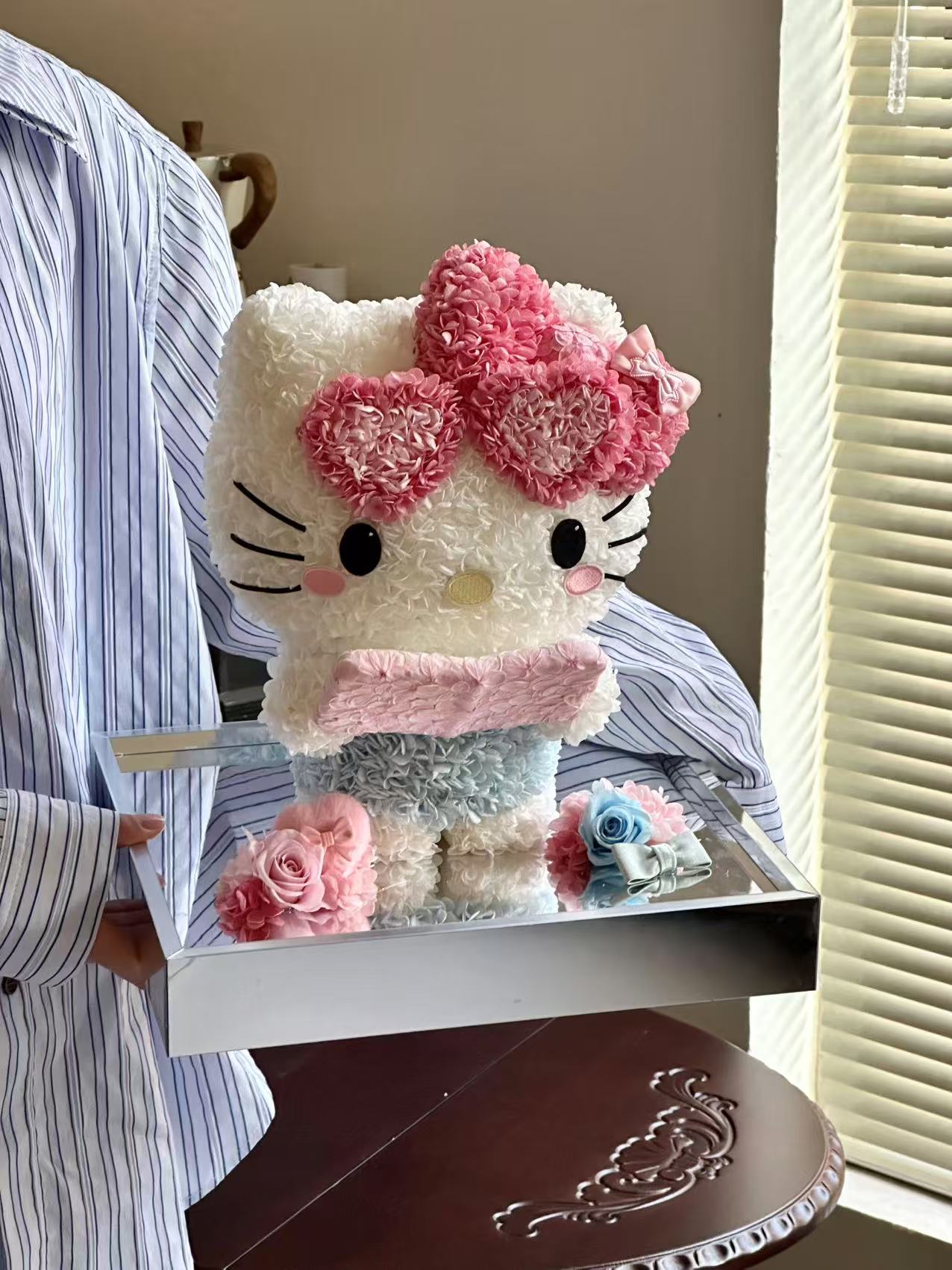 Kitty β€οΈ Studying π Kitty Reading Books Preserved Flowers Box πΈπ¬ SG In Stock
