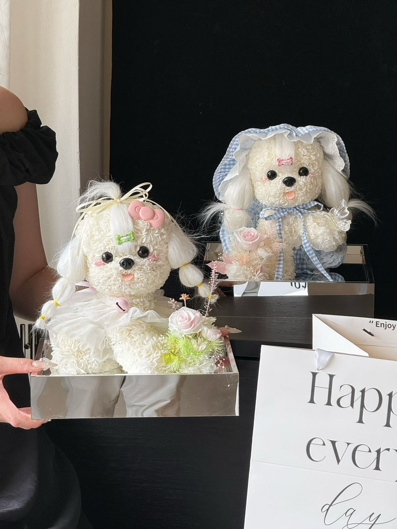 Puppy Catch Butterfly Preserved Flowers Box 🇸🇬 SG In Stock