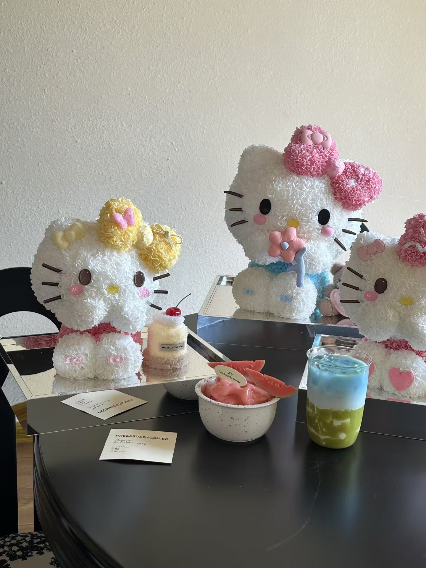Shy Kitty Cake Preserved Flowers Box 🇸🇬 SG In Stock