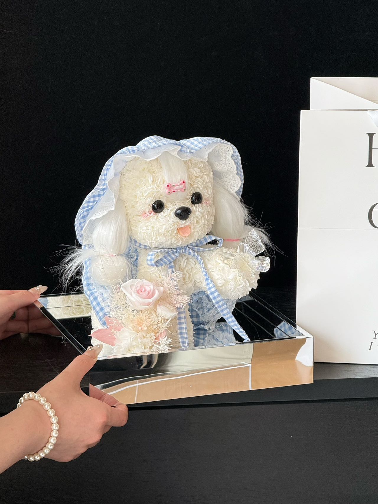 Puppy Catch Butterfly Preserved Flowers Box 🇸🇬 SG In Stock