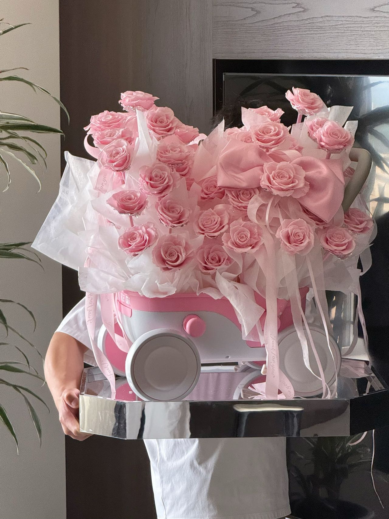 Ecuador Preserved Flowers Trolley