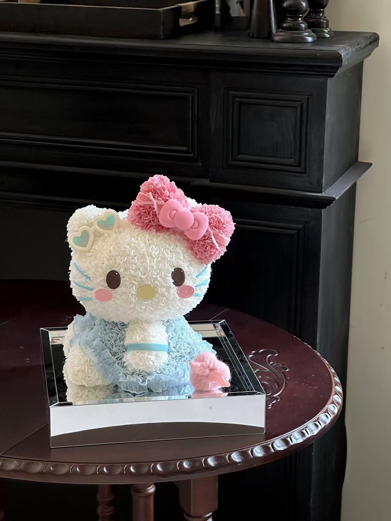 Hello Kitty 🩵 Preserved Flowers Gift Box 🇸🇬 SG In Stock