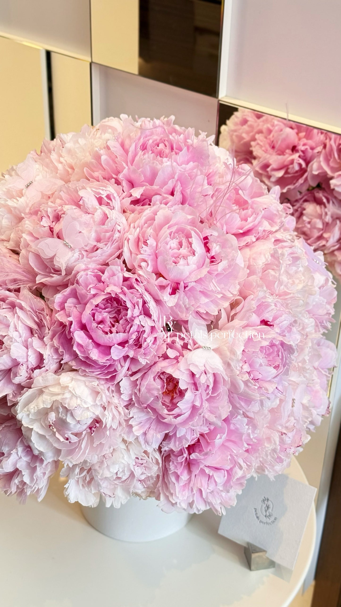 Holland Peonies Sarah Bernhardt Gift Box 🩷 Fresh Flowers