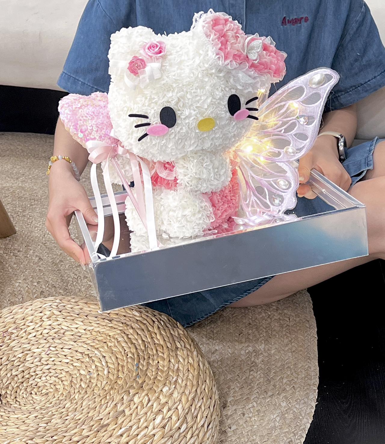 Butterfly Kitty Preserved Flowers Box