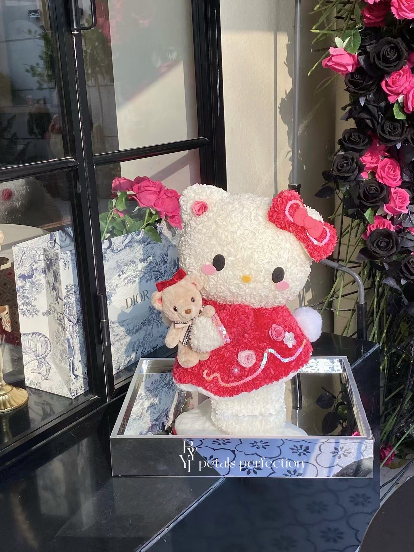 Hello Kitty & Her Teddy Bear 🧸 Preserved Flowers Box 🇸🇬 SG in Stock