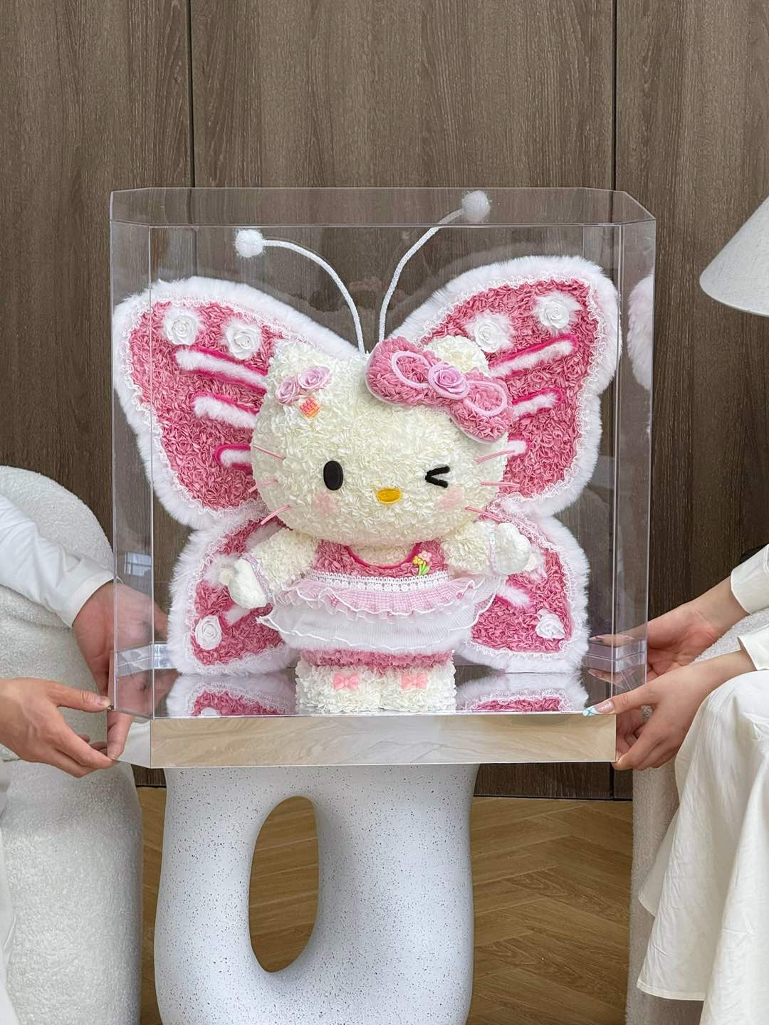 Butterfly 🦋 Hello Kitty Preserved Flowers Box 🇸🇬 SG In Stock
