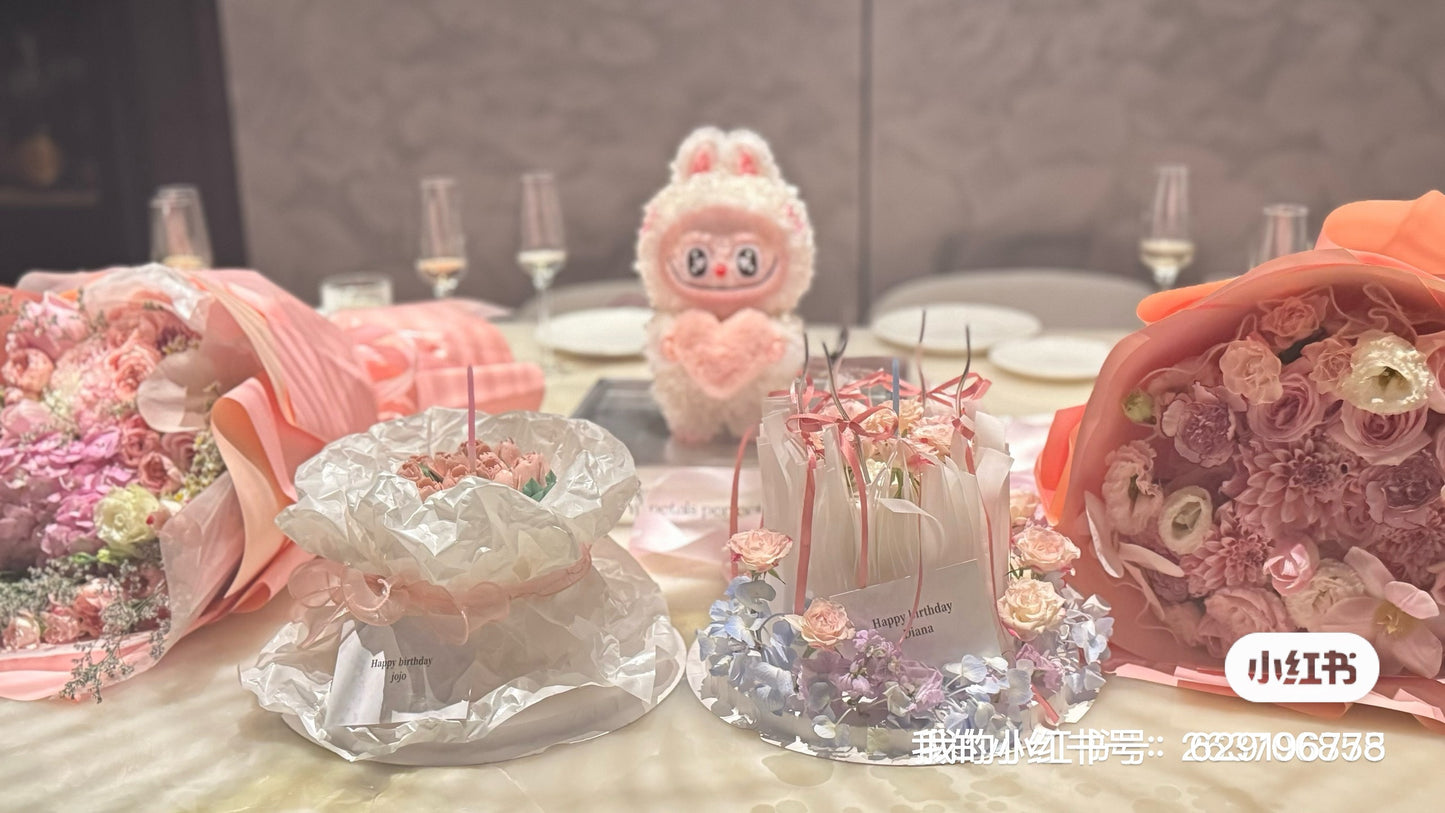 Labubu Holding Heart Preserved Flowers Box 🇸🇬 SG In Stock