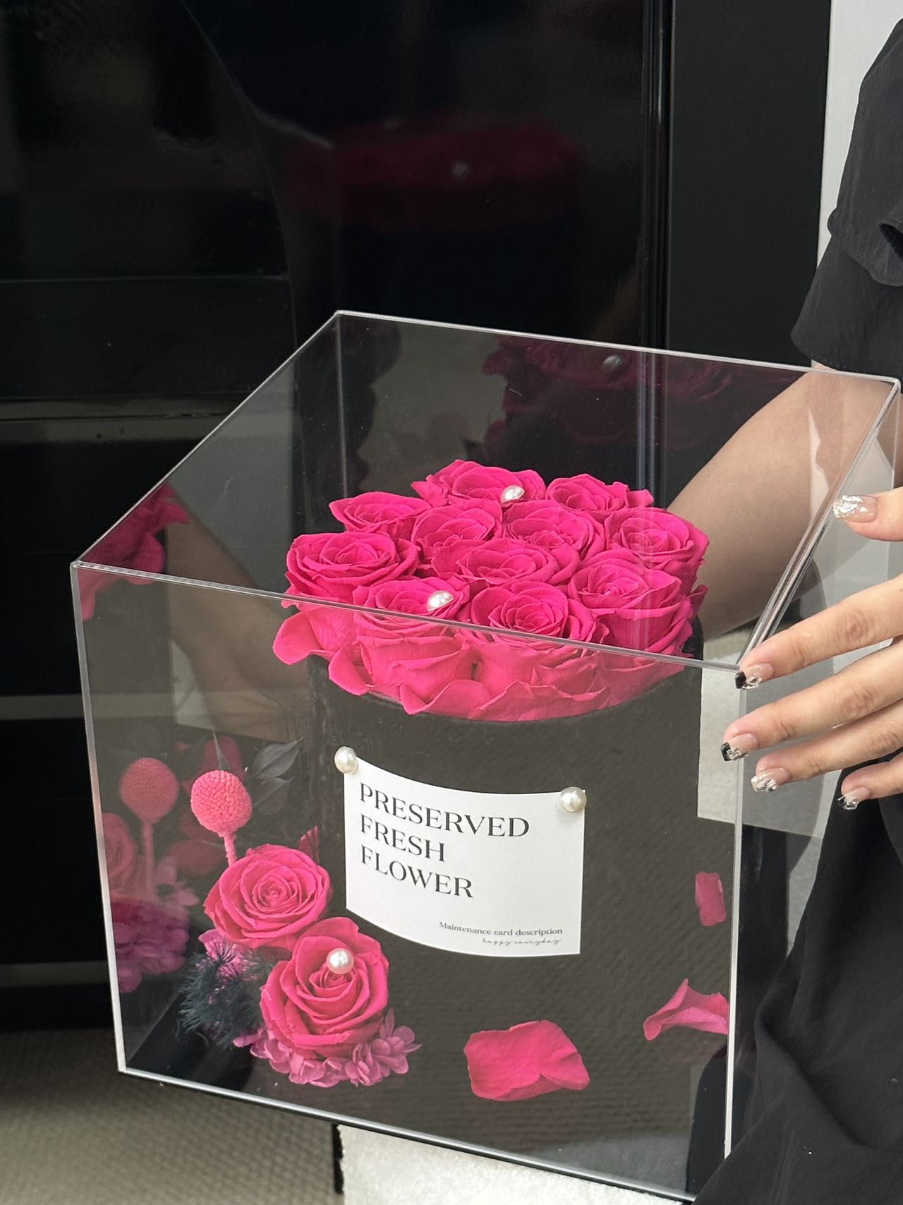 Ecuador Preserved Roses Gift Box 🩷