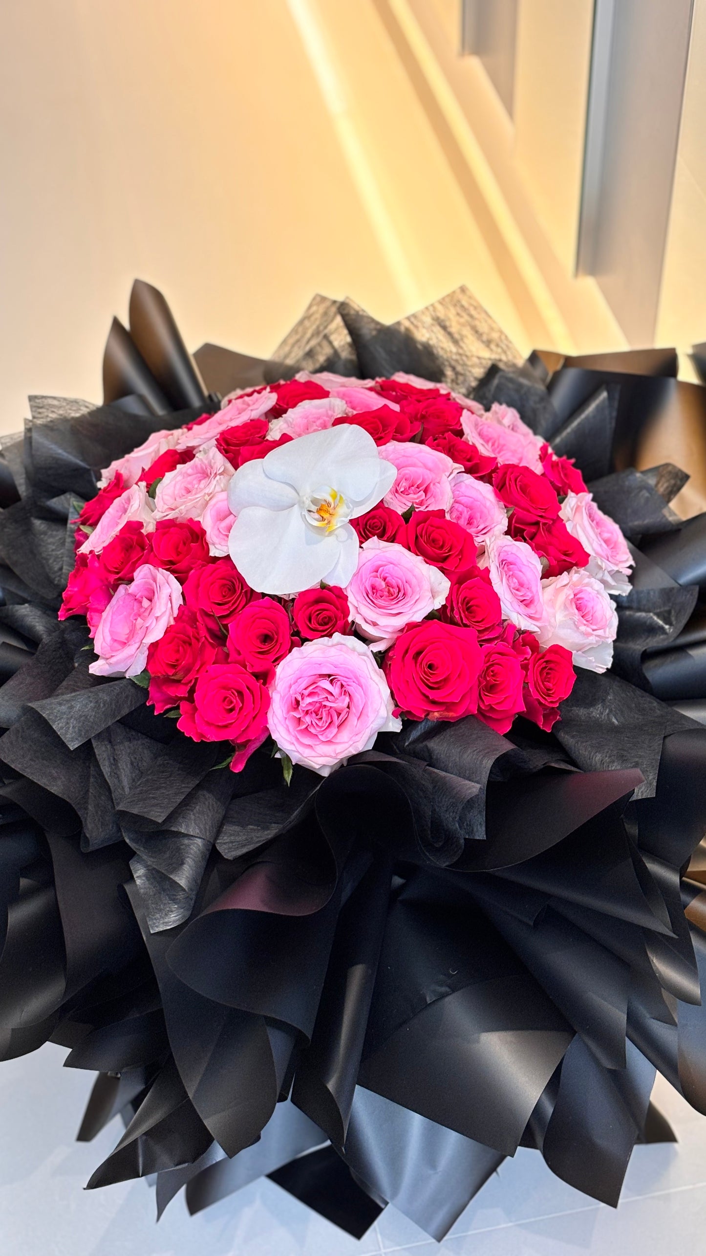 Floyd Pink Roses Phalaenopsis Bouquet 💐 60stk