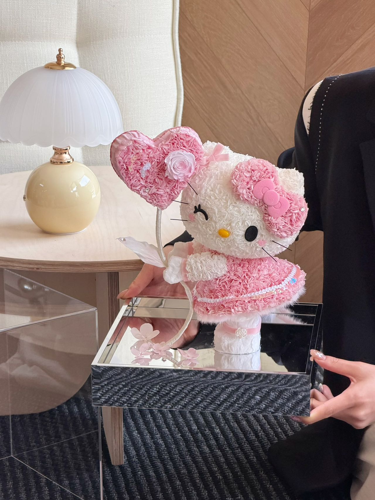 Hello Kitty Heart Preserved Flowers Box 🇸🇬 SG In Stock