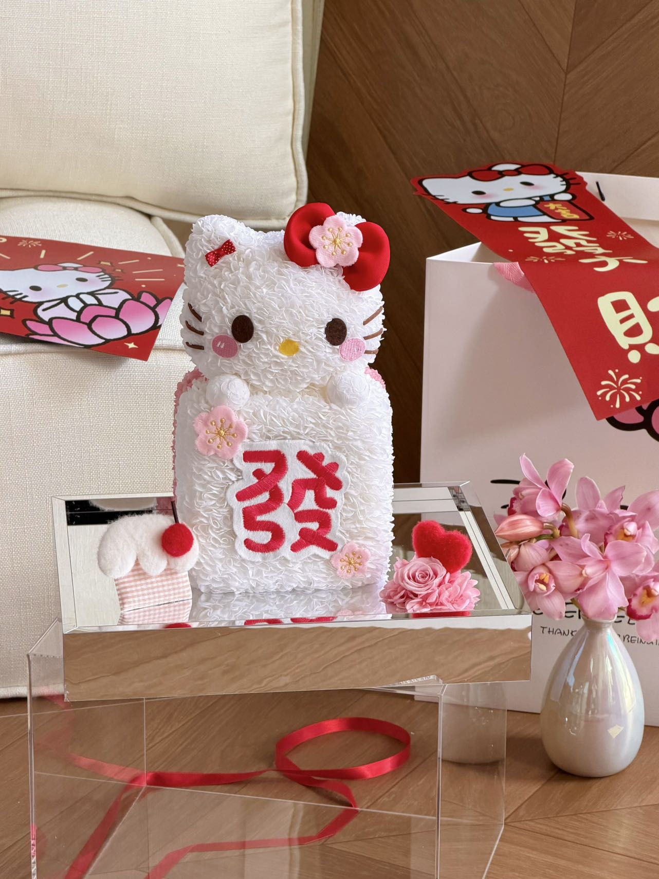 Lucky Cat Preserved Flowers Box 🎈
