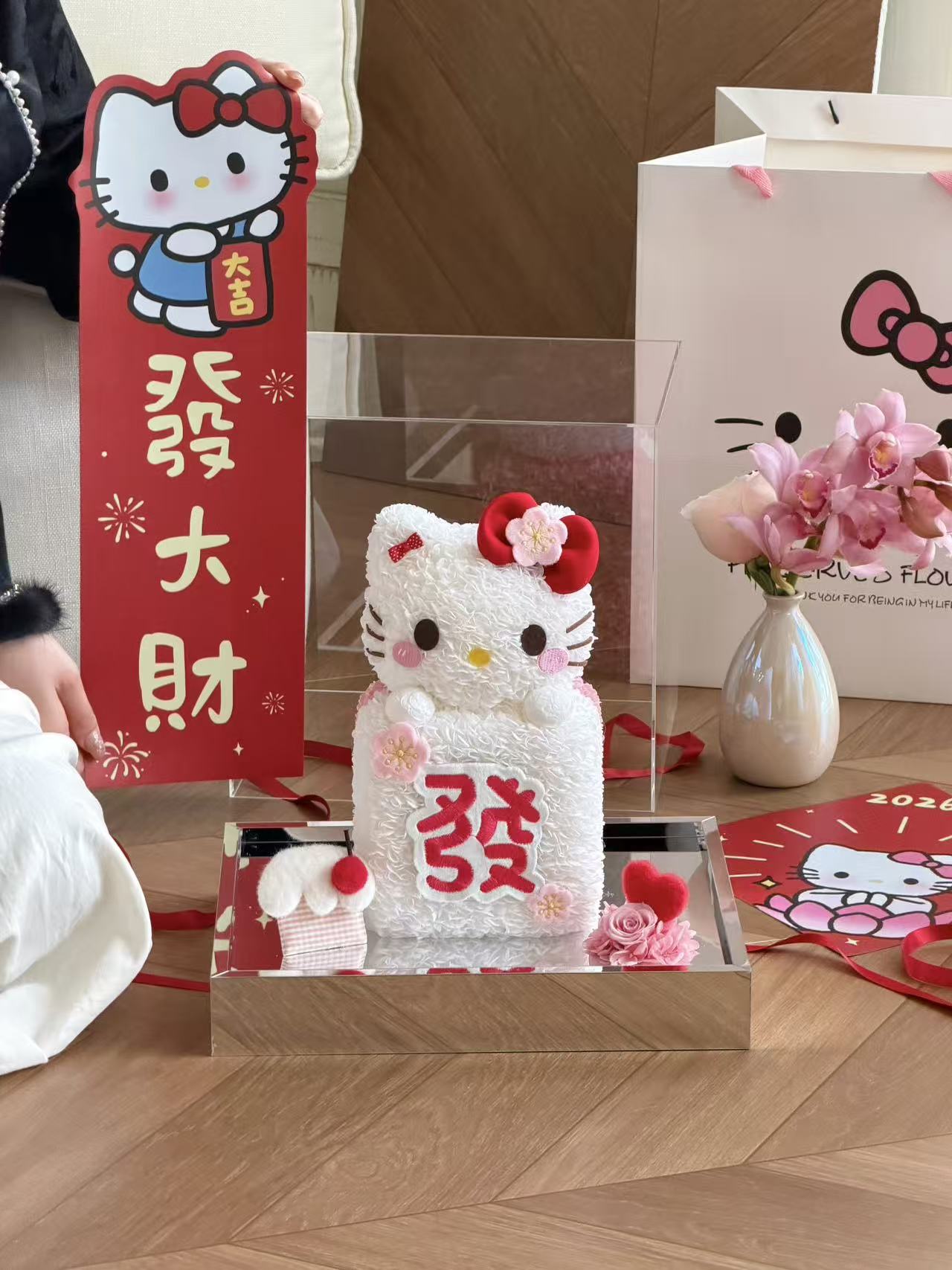 Lucky Cat Preserved Flowers Box 🎈
