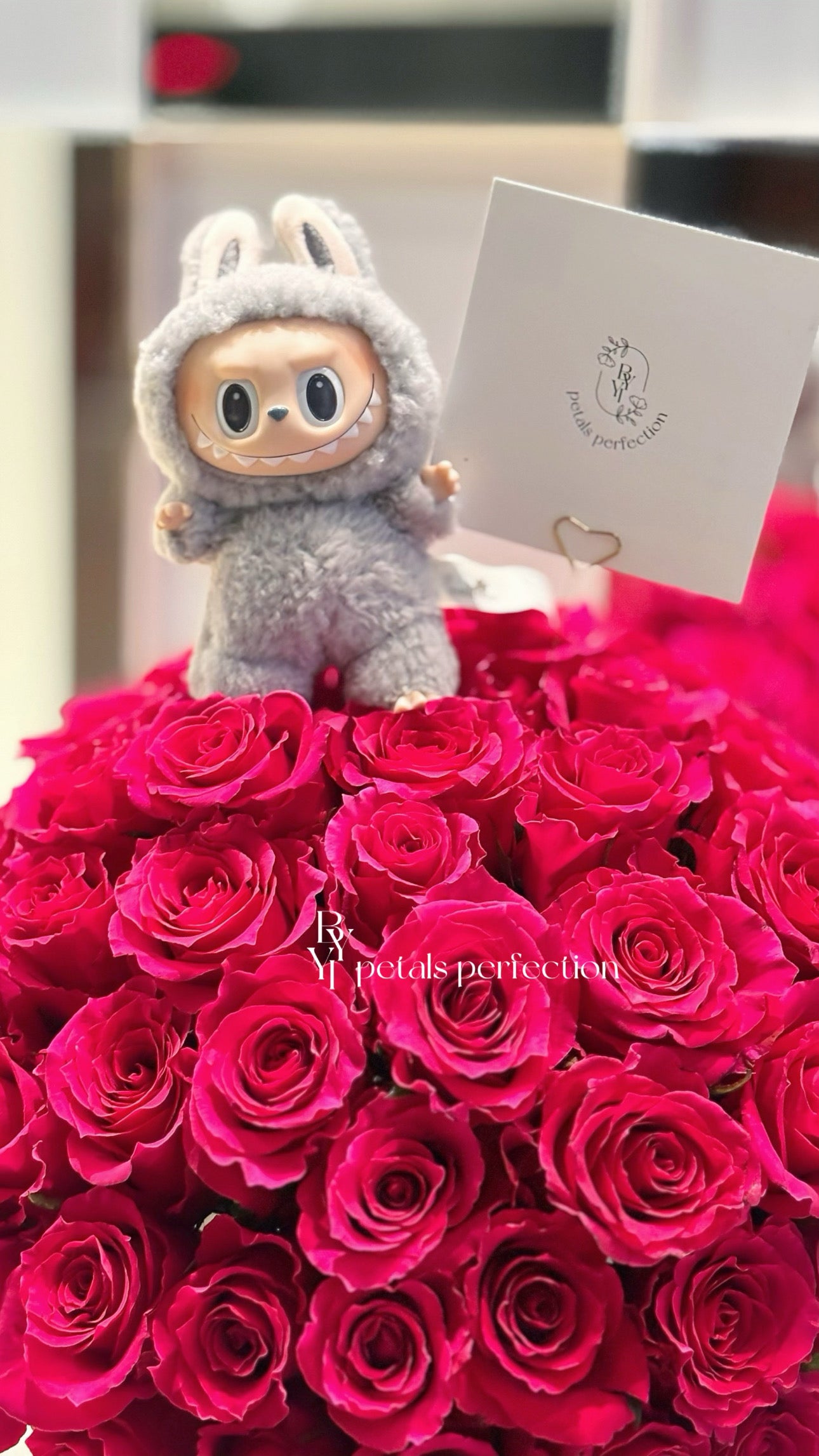 Labubu Fresh Roses Gift Box