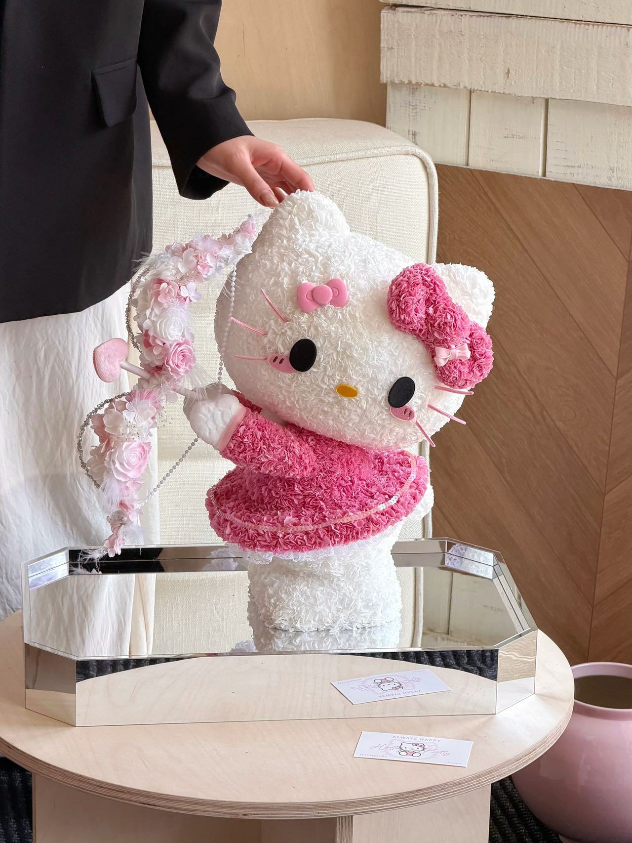 Giant Love Hello Kitty Preserved Flowers Box 🇸🇬 SG In Stock