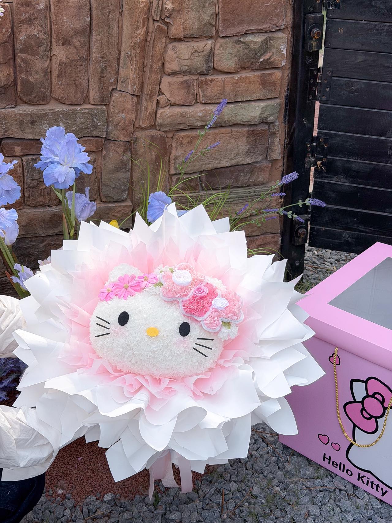 Hello Kitty Preserved Flowers Bouquet