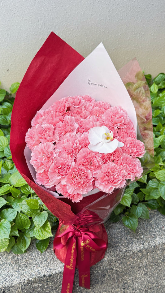 Mother’s Day Fresh Carnations Bouquet