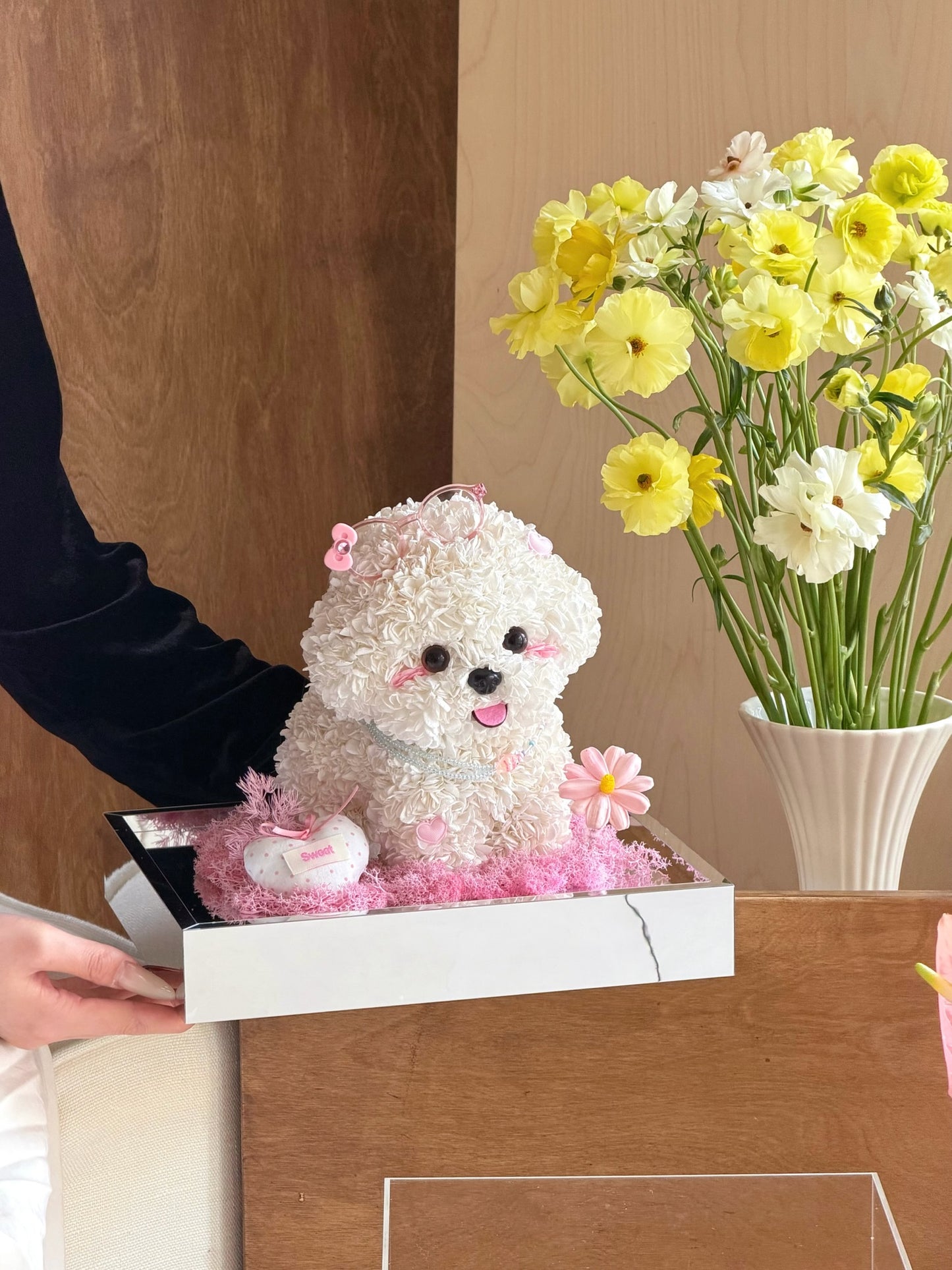 Puppy Love Preserved Flowers Box 👓