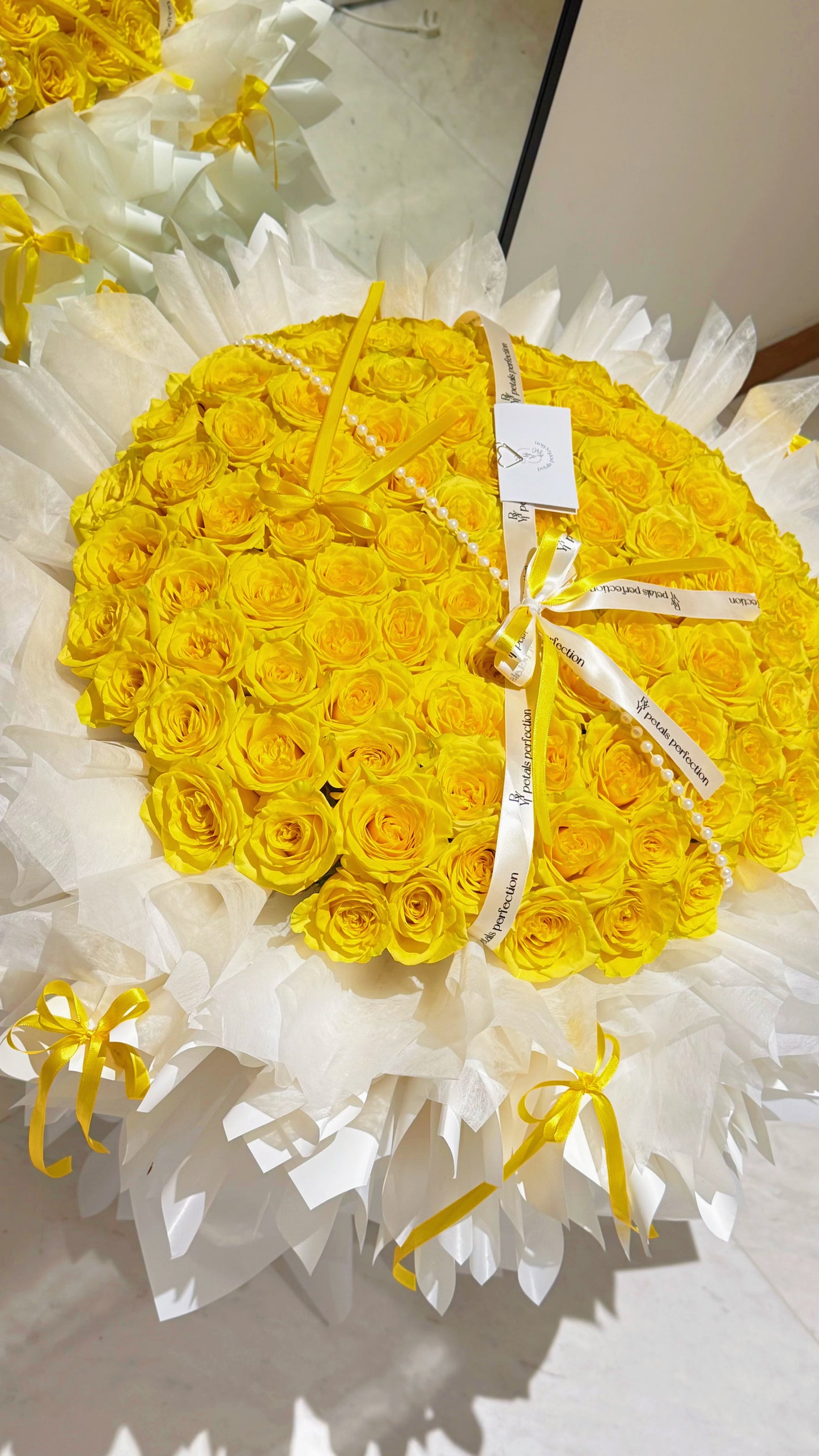 Premium Fresh Roses Bouquet 99 stk Yellow Roses