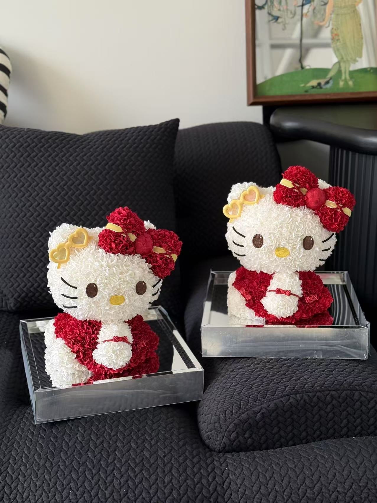 Hello Kitty 💌 Preseved Flowers Gift Box 🇸🇬 SG In Stock